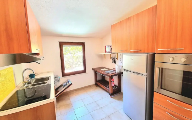 4 Bedroom Villa With Garden 3 min Walk From Beach!