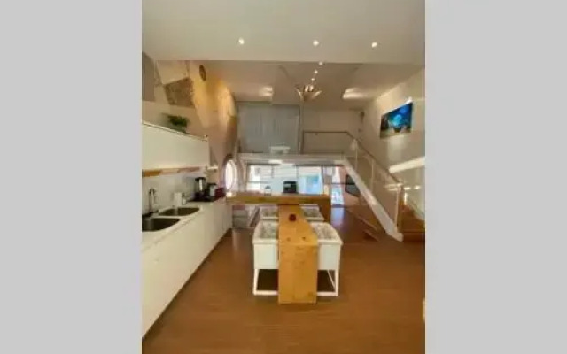 Haverim Ba’Lagouna AMAZING Duplex 3BR Front Sea