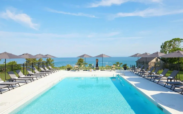 Hotel Moraine