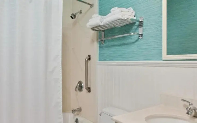 Wellfleet Motel and Lodge