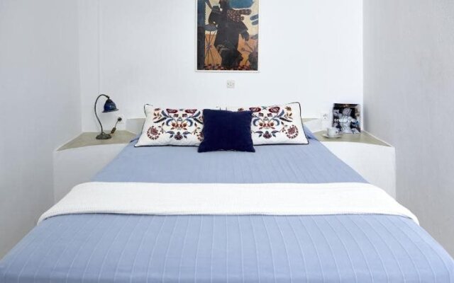 Altana Traditional Houses & Suites