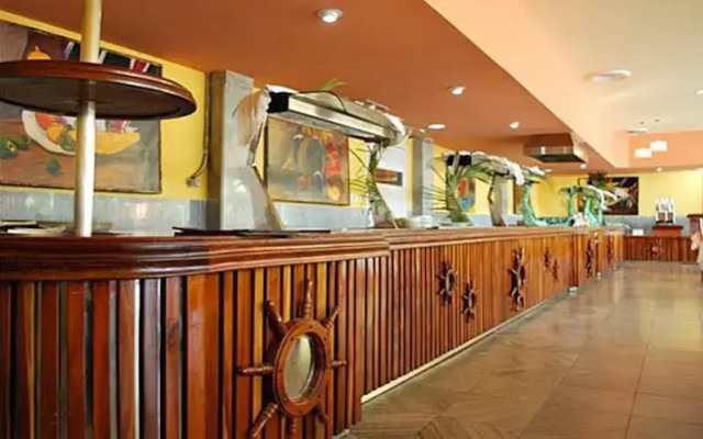 Hotel El Colony