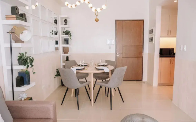 A Luxurious 1BR Apartment