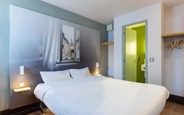 B&B HOTEL CHARTRES Le Forum (1)
