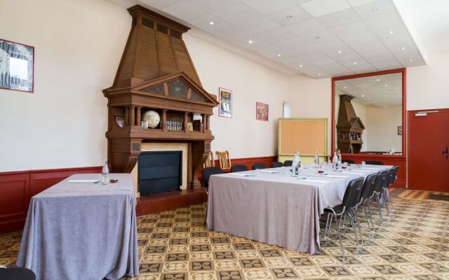 Hôtel & Spa du Domaine des Thômeaux, The Originals Relais