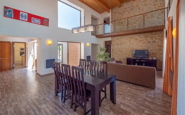 Villa con 2 piscinas