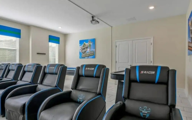 Charming Home Ideal Location Spacious Game Room