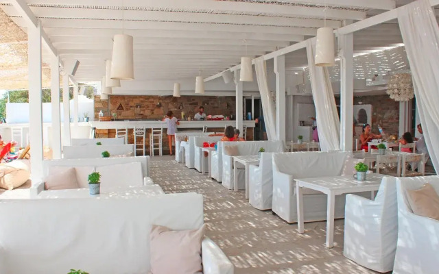 Tinos Beach Hotel