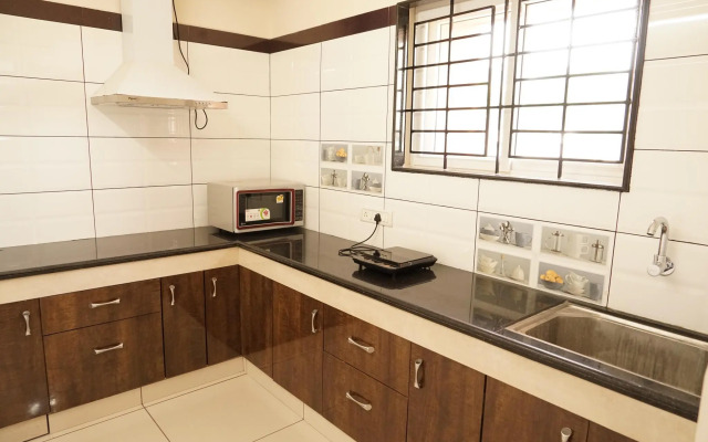 Sri Murugan Residency