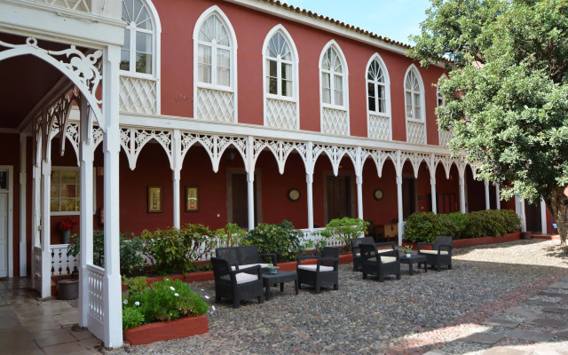 Hotel Rural Las Longueras