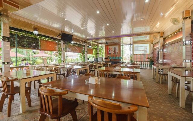 RedDoorz Plus @ Setiabudi Medan 4