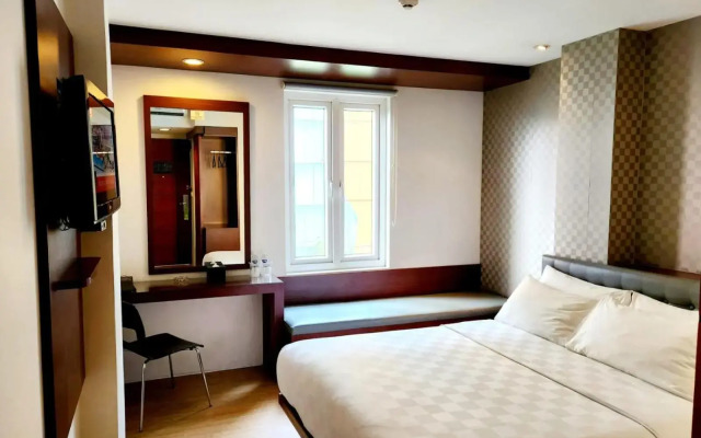 M Hotel Jakarta