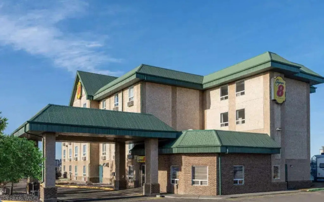 Super 8 Edmonton International Airport
