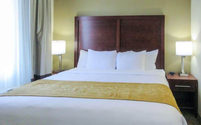 Comfort Suites