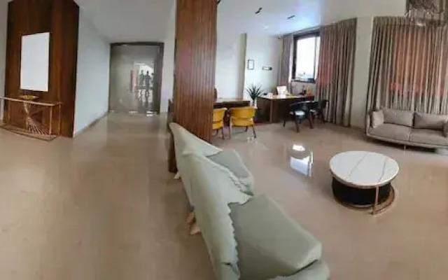 Motel Bilaspur City