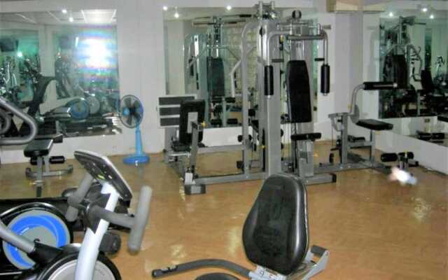 Fantastic 2 bed With Huge Balcony & sea Views