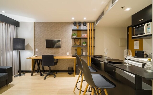 BO217 Flat na Av.Ibirapuera em local fantástico!