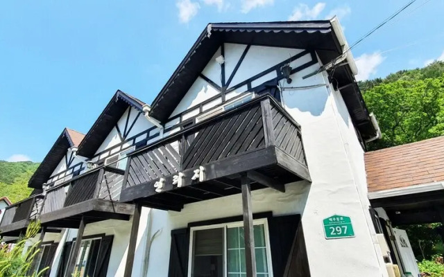 Jirisan Yeonriji Pension