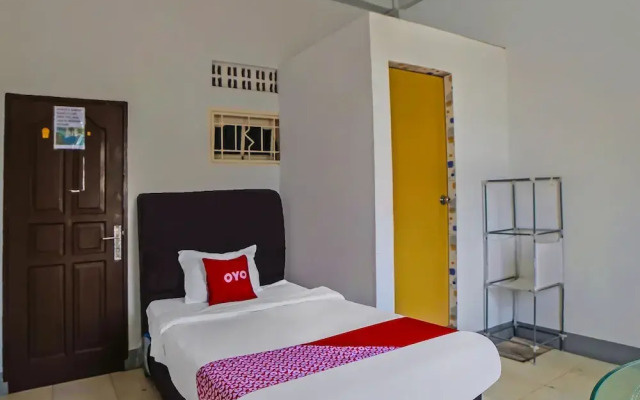 OYO 92235 Guesthouse Rantang