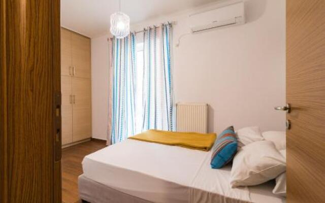Three-Bedroom Apartment with Acropolis view