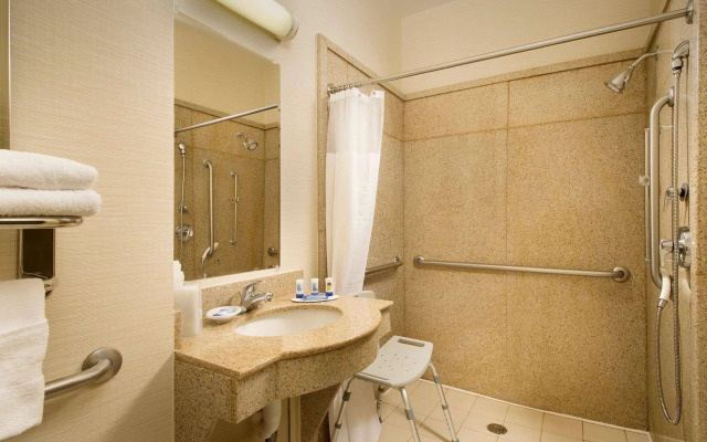 Fairfield Inn & Suites by Marriott Marshall