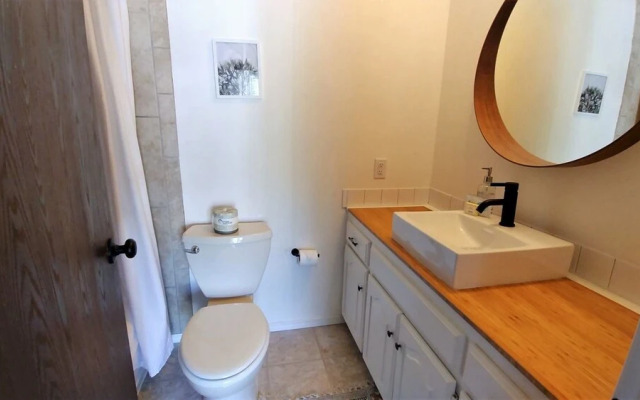 Claim_jumper_townhouse_15