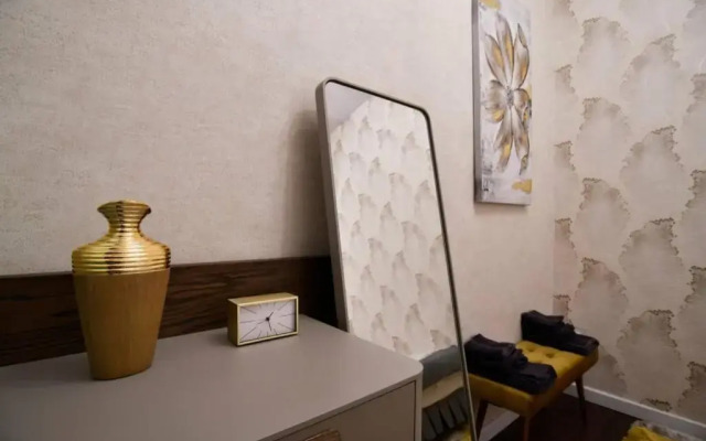 LuxuryFlat near centre on118 sqm, 3BR,2BTH,8bed,AC