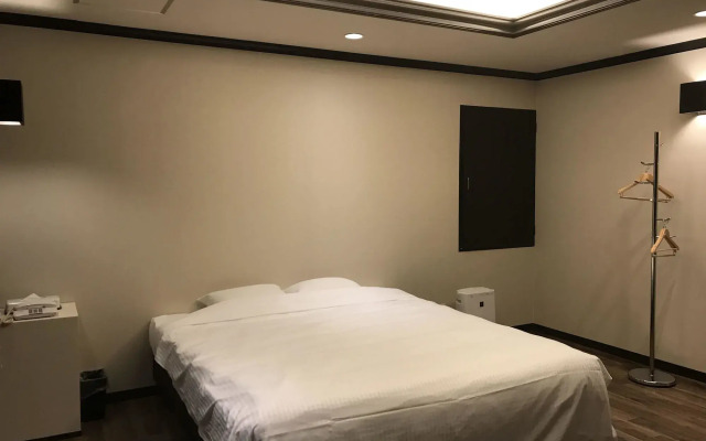 Naminoue Crystal Hotel