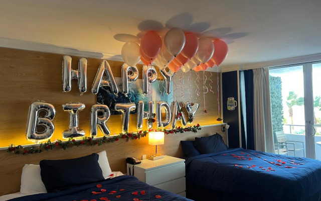 Ocean Manor Beach Hotel