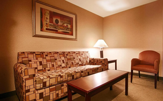 Spark by Hilton Rahway