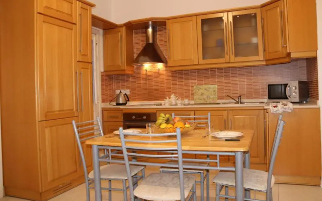 Diana House Apartment