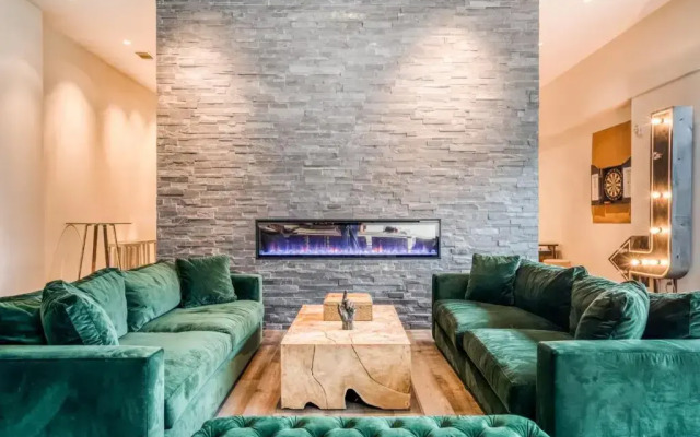 Stunning Midtown Suites by Sonder
