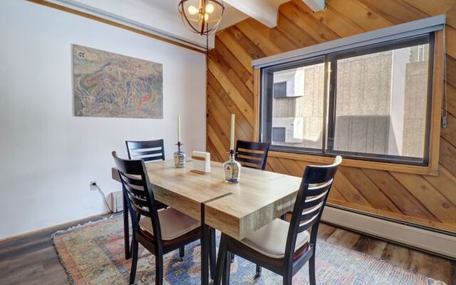 Great Mountain Views Short Walk to Lift Cozy Condo - PG201 by Redawning