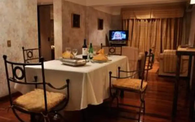 Reina Victoria Suites & Towers