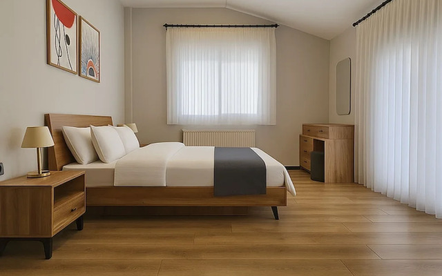 Professionally Maintained Spacious New Suites 2-4