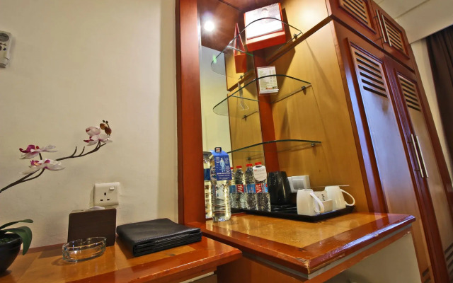 Grand Eska Hotel & Suite