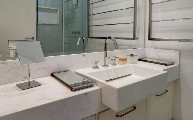 LinkHouse Majestic Mountain View