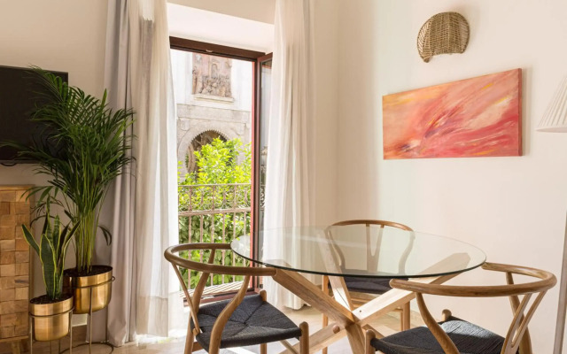 Puerta Catedral Apartments