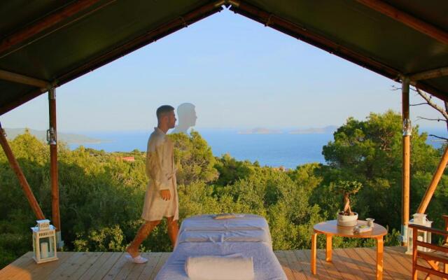 The Infinity 180 Luxury Suites - Adults Only