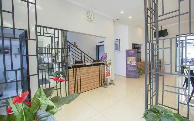 OYO 3806 Fif Fa Inn Premiere Syariah
