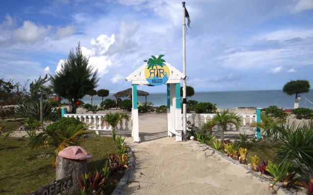 Rollezz Villas Beach Resort