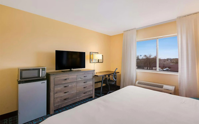 AmericInn by Wyndham Minot