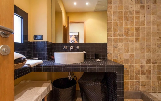 Alcazar Pool Villa by Valcambre