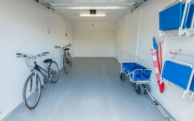 Tiki Beach Apartment 6