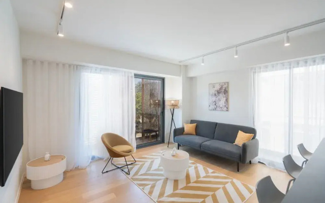 LIV Athinum 1 - Luxury Apartment 1A