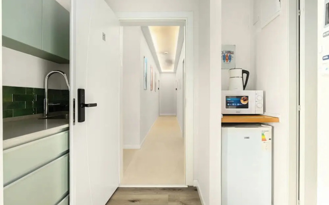 Netanya Beach Pool Studio by Sea N' Rent