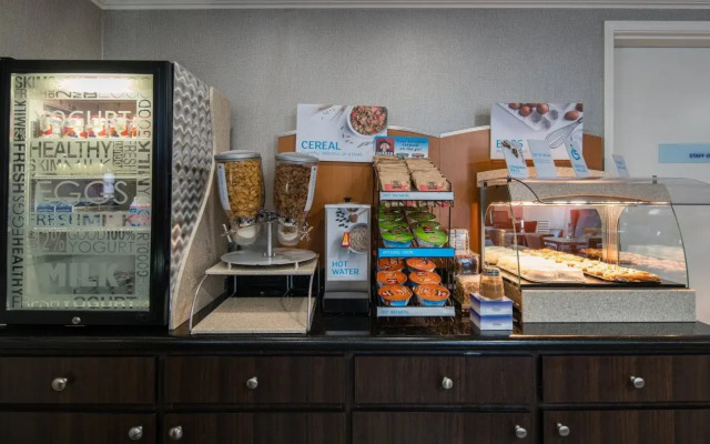 Holiday Inn Express & Suites Santa Clara by IHG