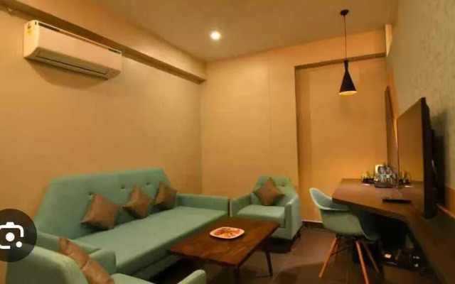 The Cent Hotel