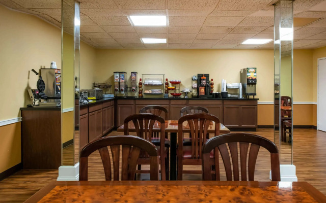 Ramada by Wyndham Groton/Mystic