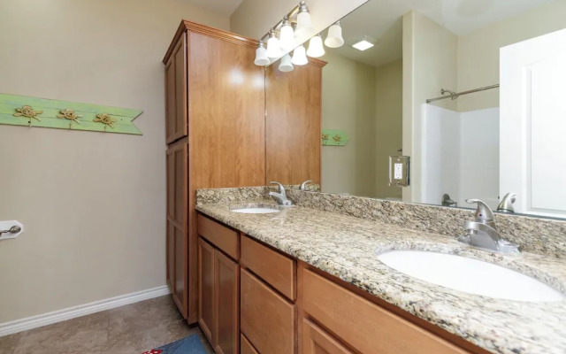 Cozy 2 Bedroom, Monthly Rates, Pets & Pool